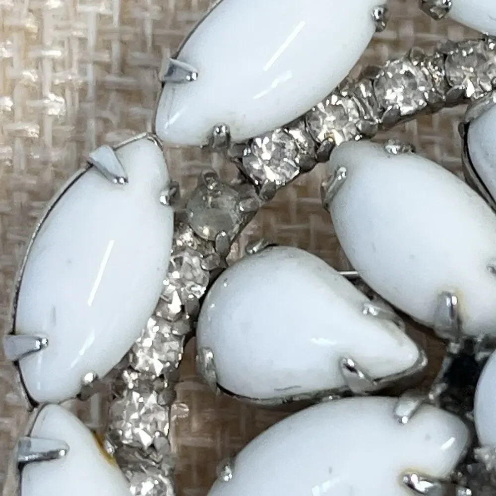 Vintage Krammer White Stones Faux Diamonds Brooch Pin MCM Granny Core 2